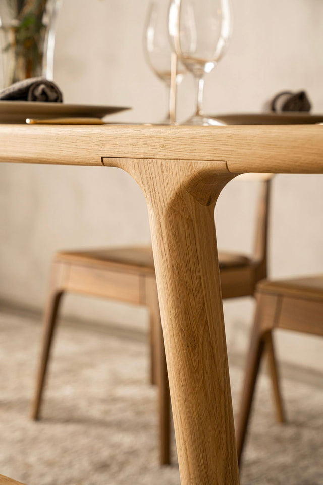 BEST WOOD FOR DINING TABLES