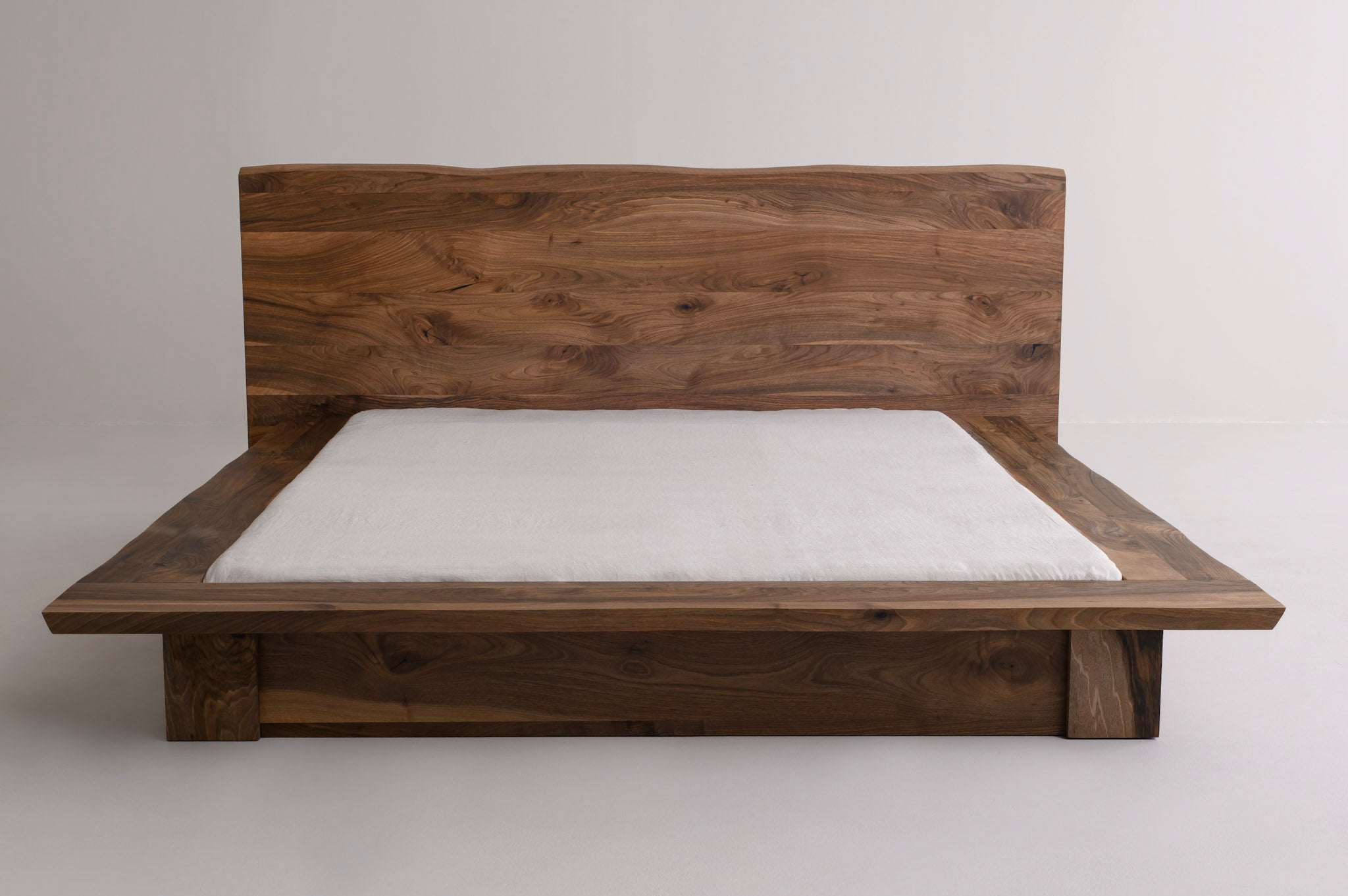 KAATJE | Bedframe