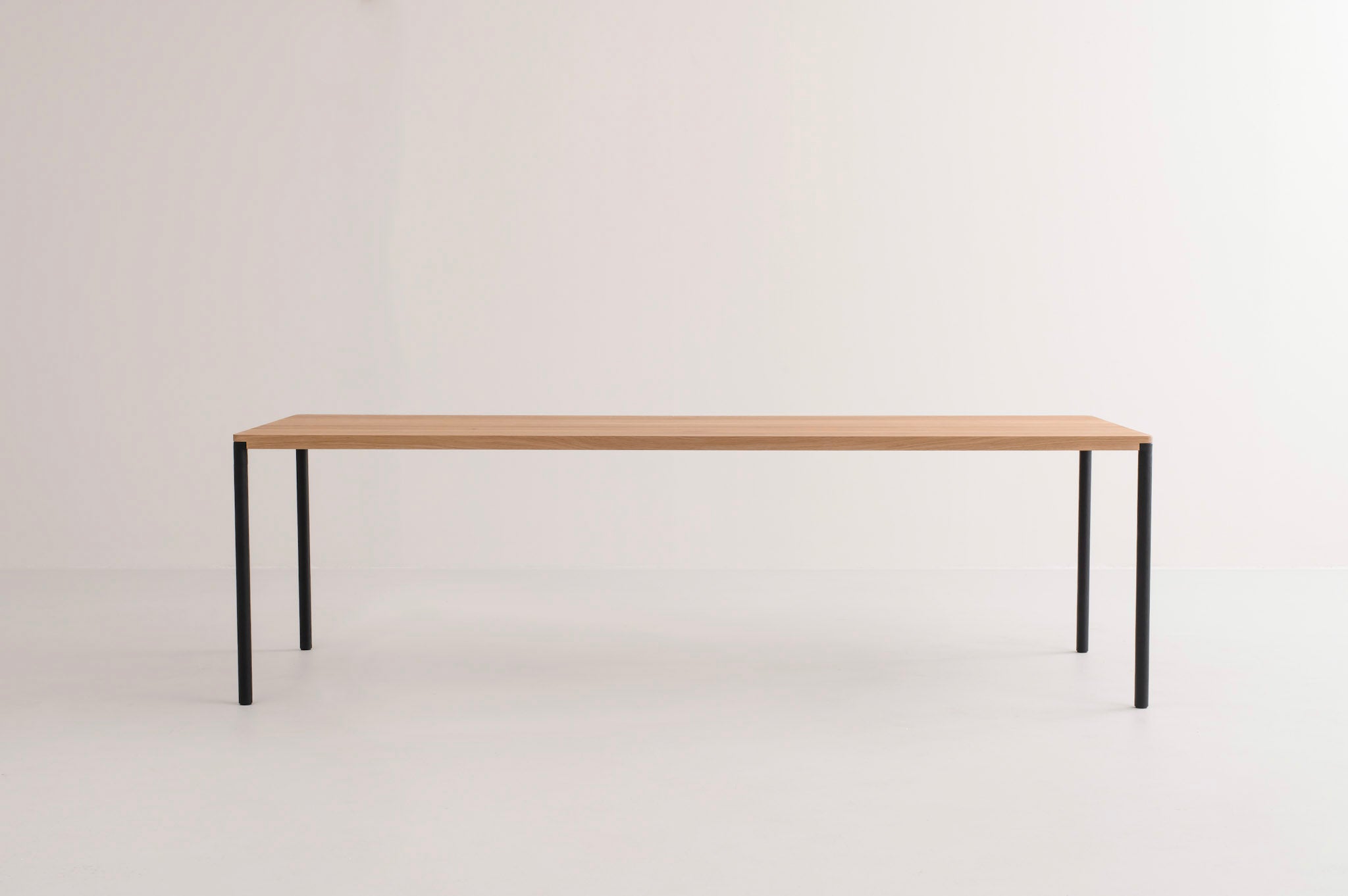 FRANKIE | Eikenhouten tafel