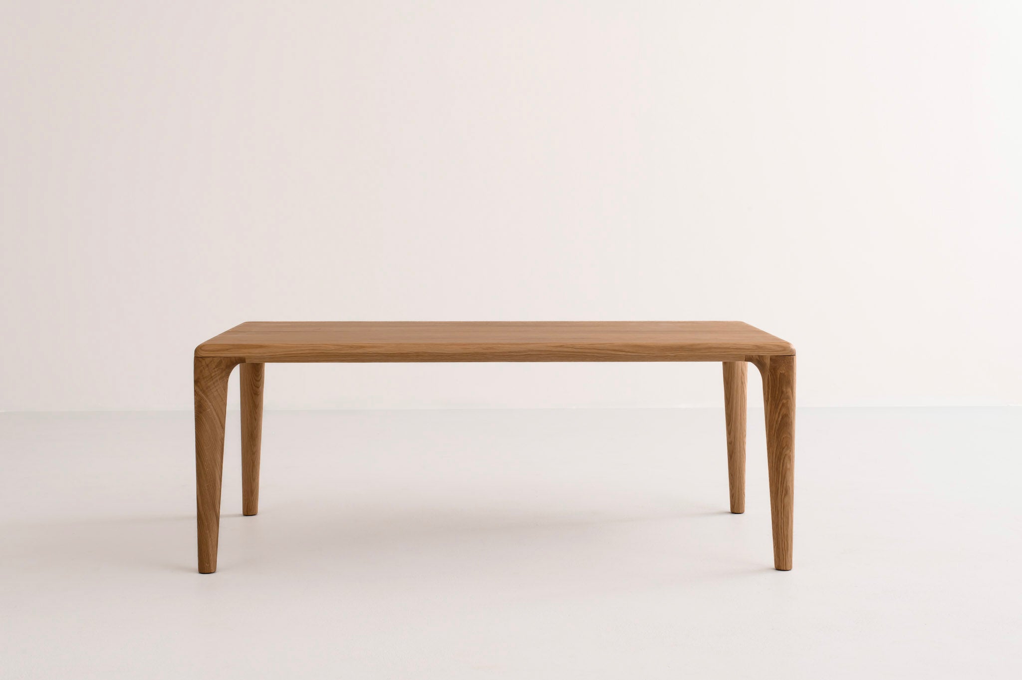 LÜNA | Table basse en chêne