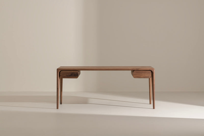 LÜNA Bureau