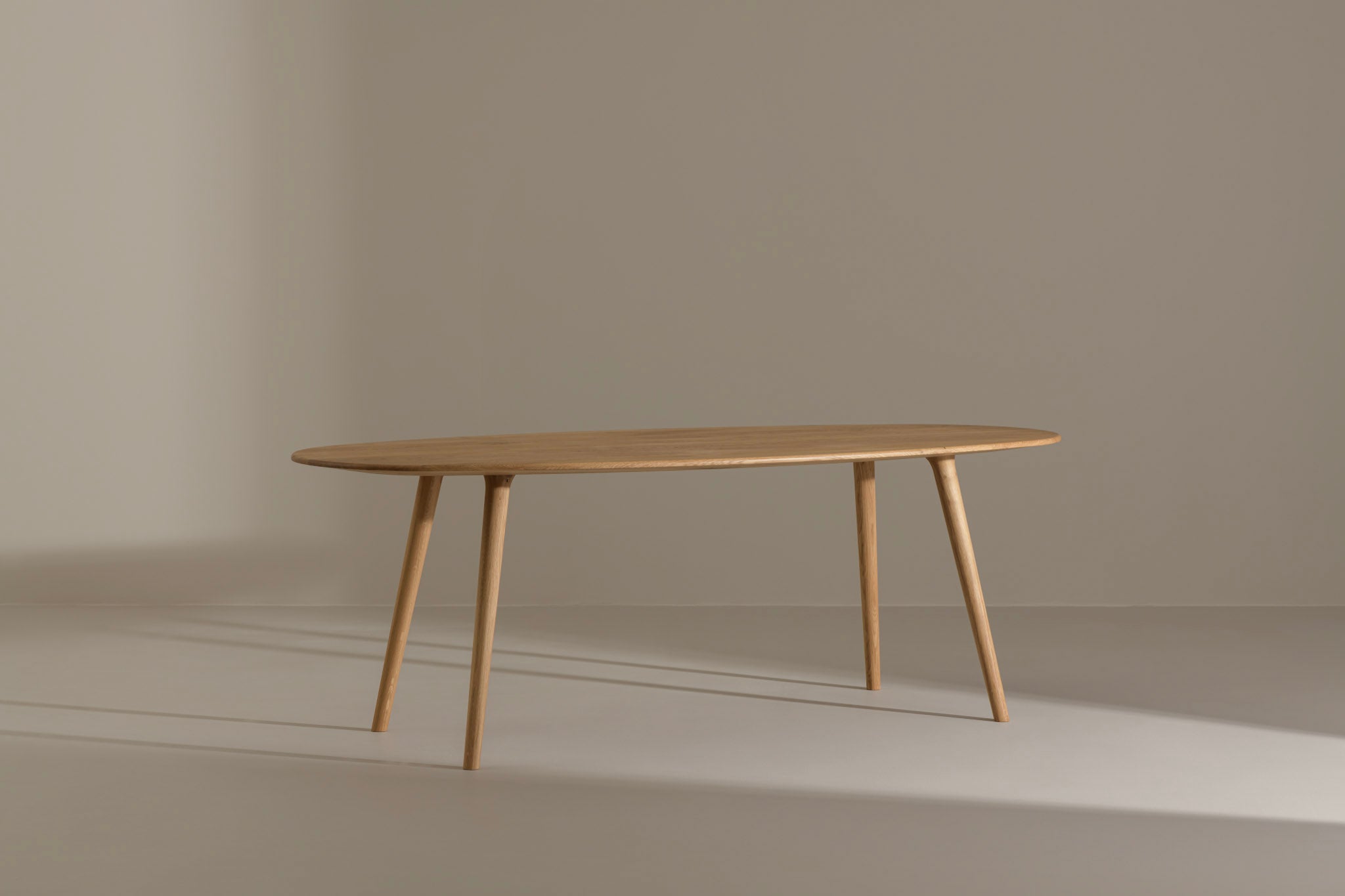 LUCIA Ovale Tafel 