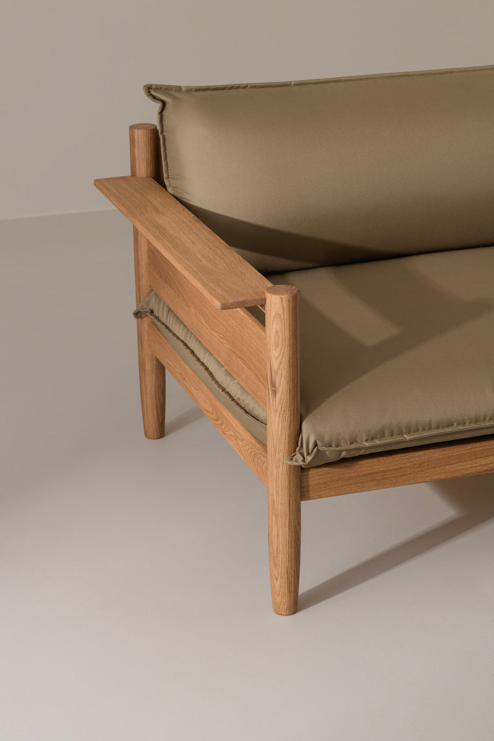 Quick-drying foam cushions