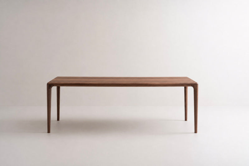 LÜNA S Dining Table