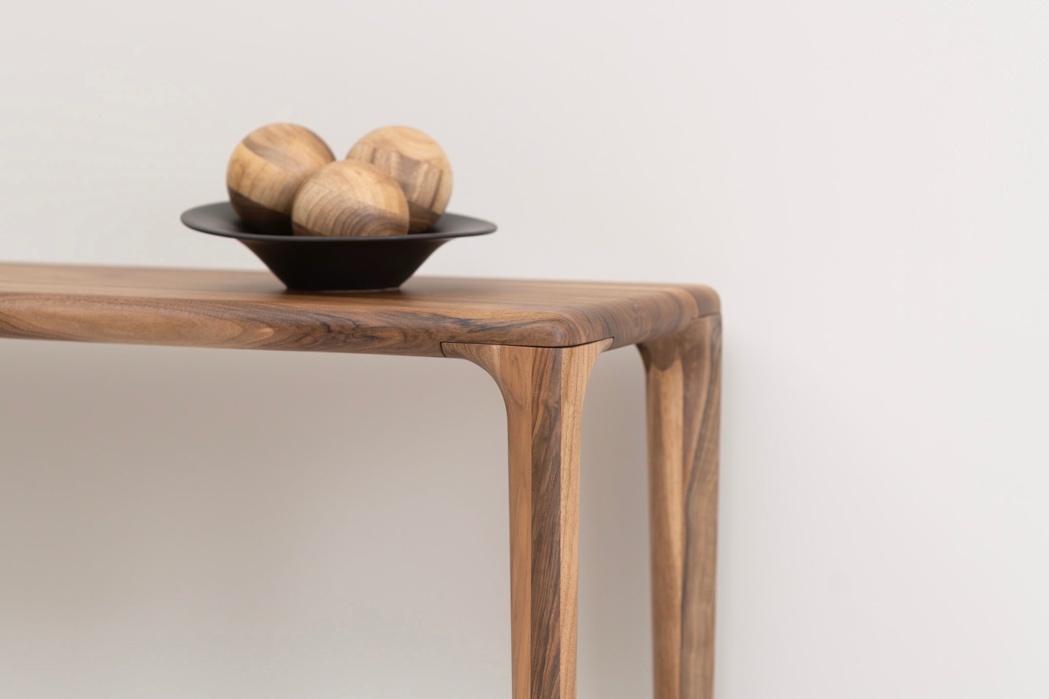 LÜNA | Table Console en Noyer