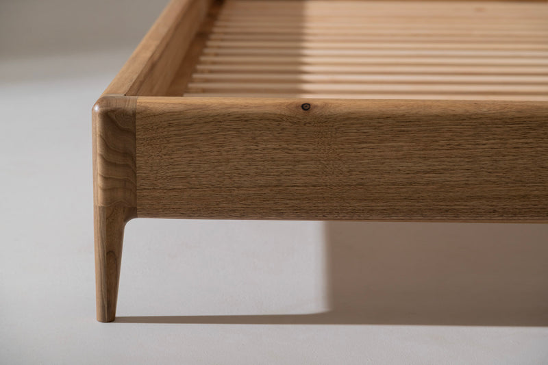 LÜNA Bedframe
