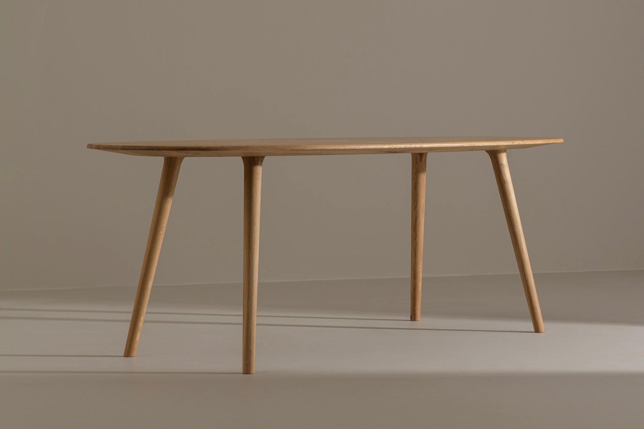 LUCIA Ovale Tafel 