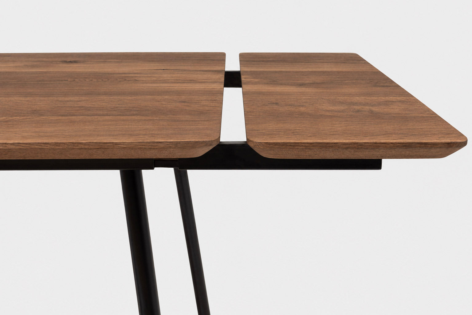 MARTA Table à manger extensible en Noyer