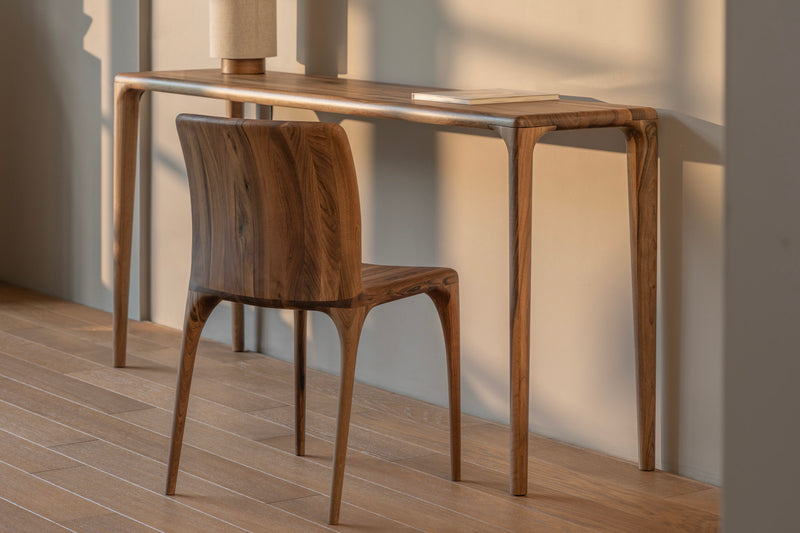 LÜNA Table Console 
