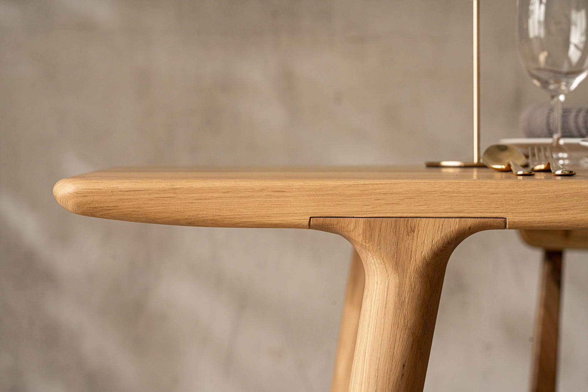 BRUNO | Oak Dining Table