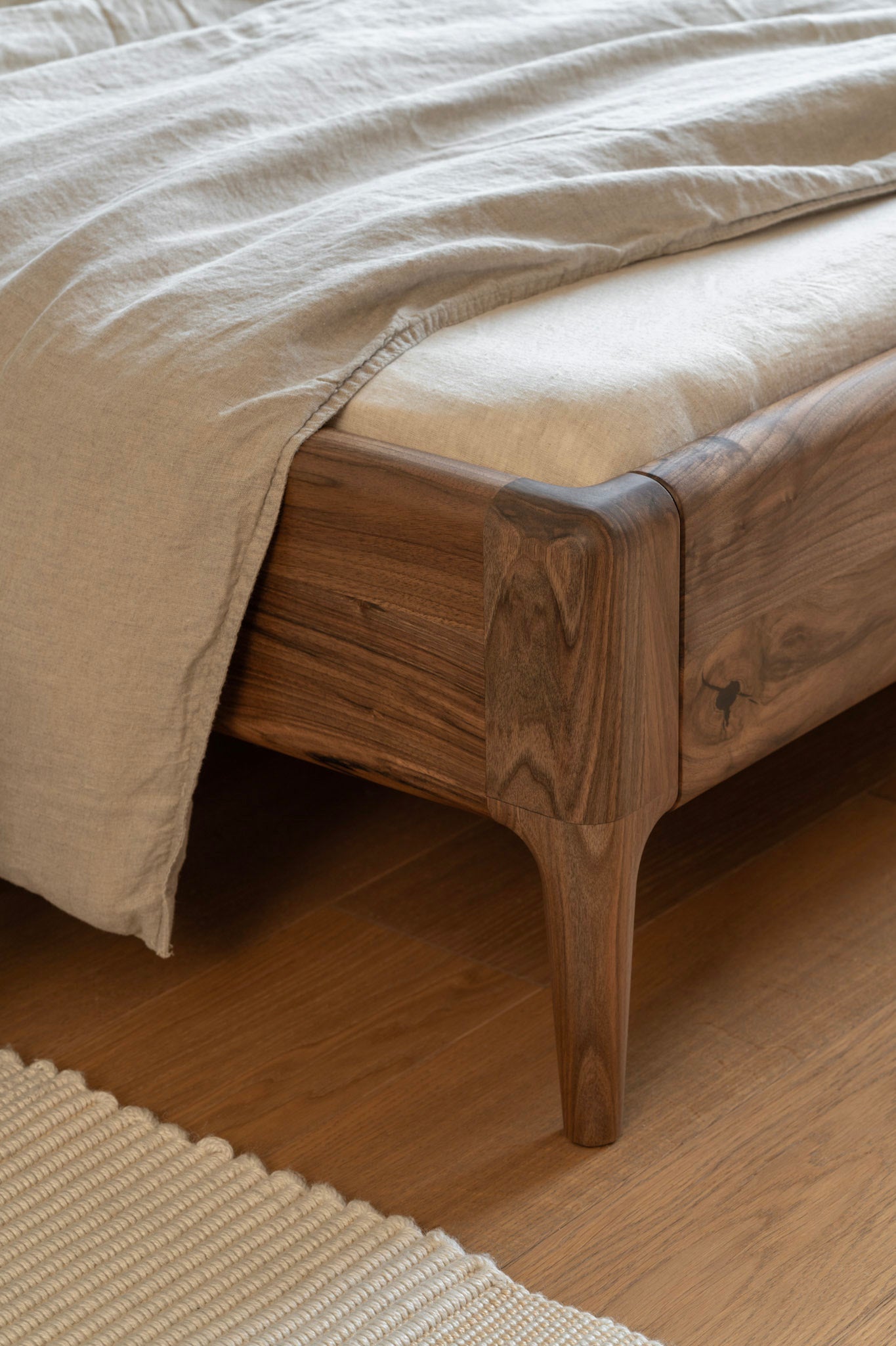 LÜNA | Cadre de lit