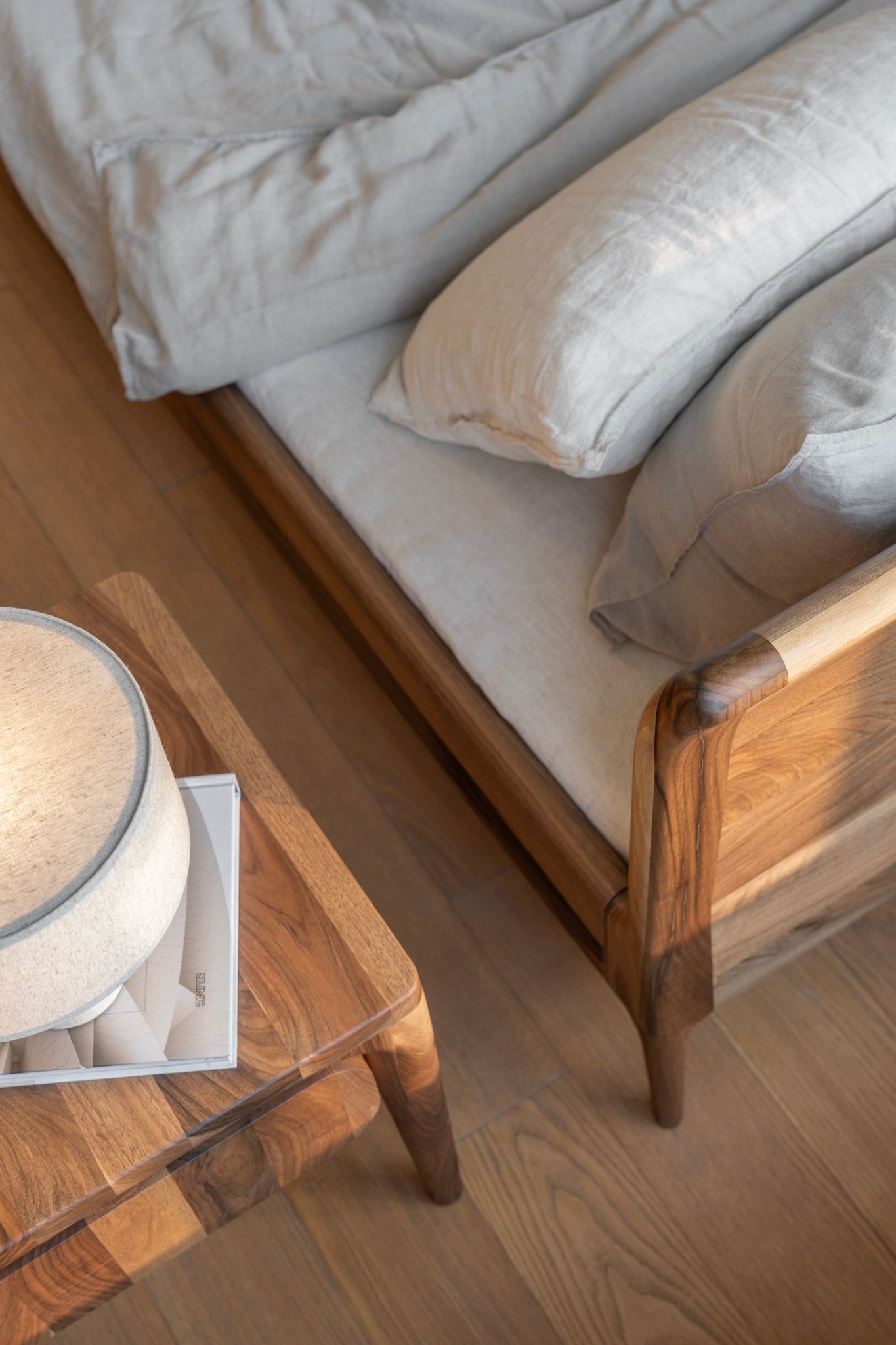 LÜNA | Cadre de lit