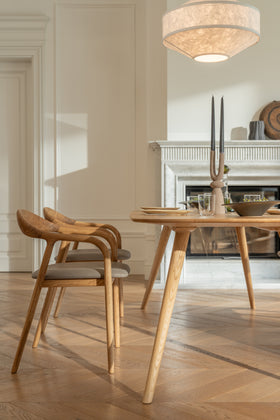 TAVI | Esstisch image 21