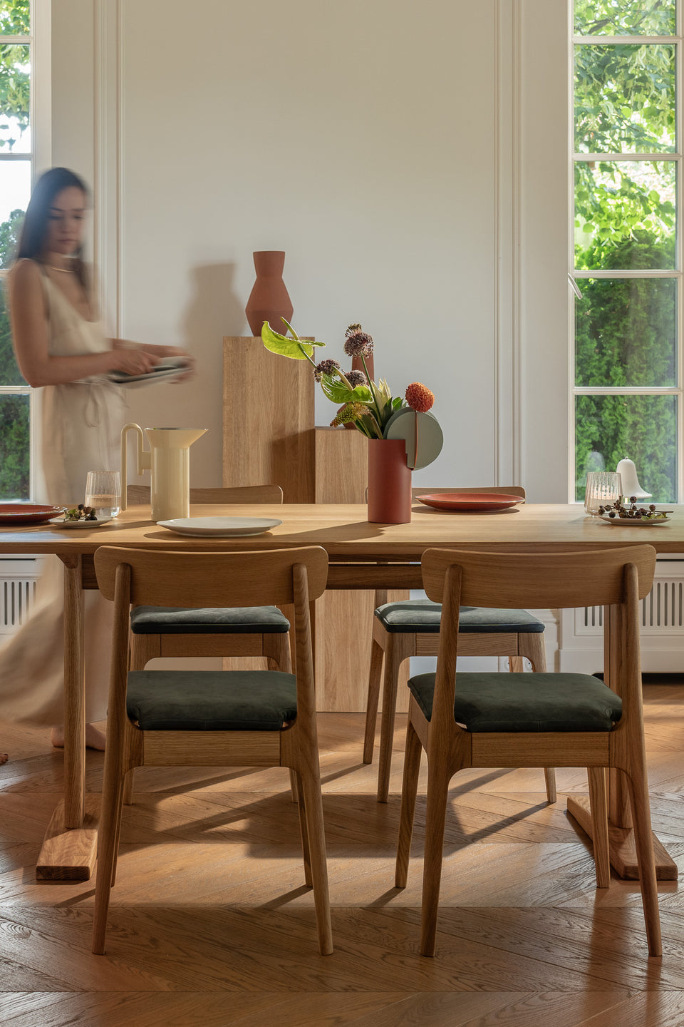 Silhouette droite, revisitée à partir de notre modèle CAROLINA de 2018