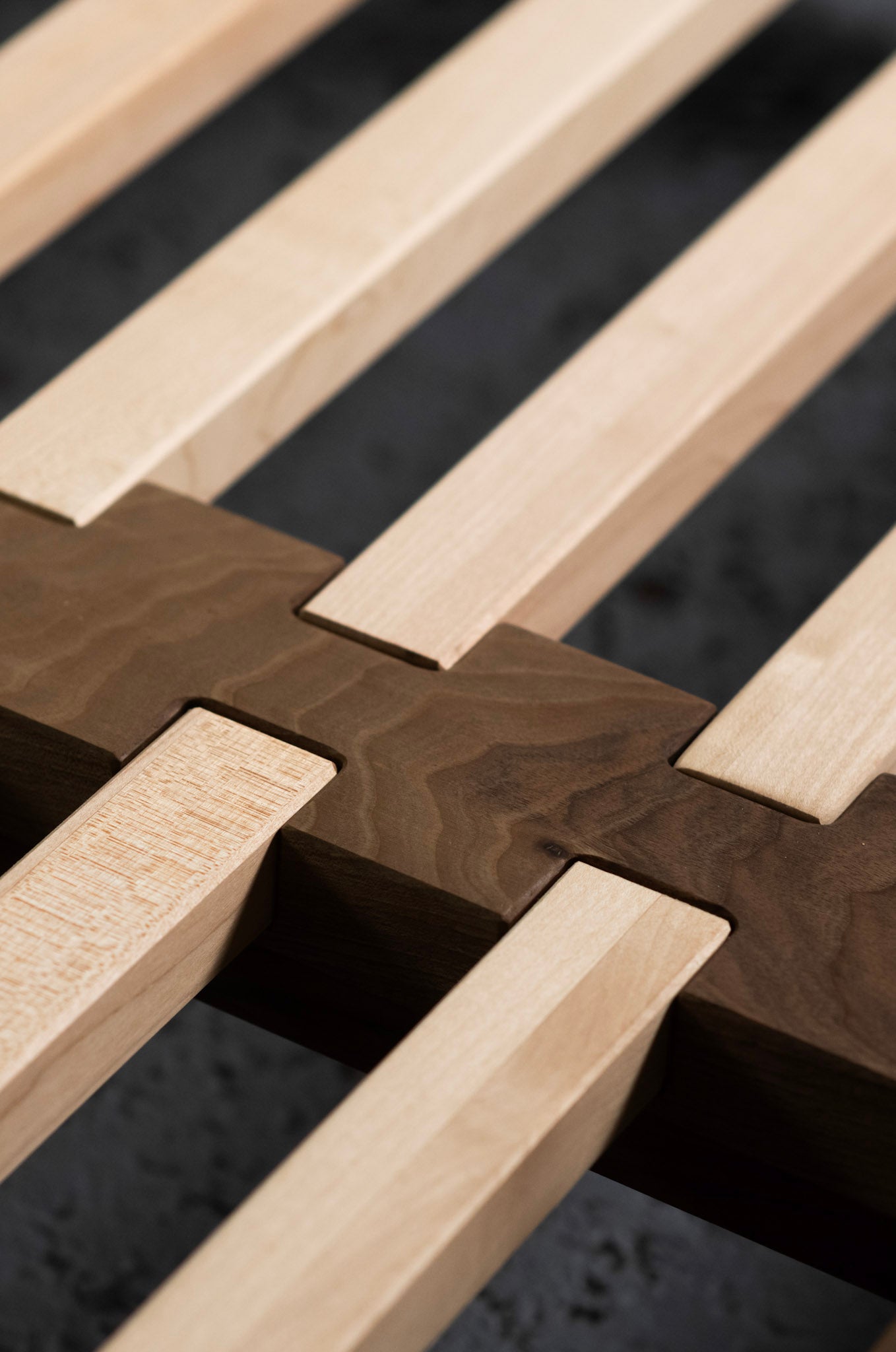 LÜNA | Cadre de lit