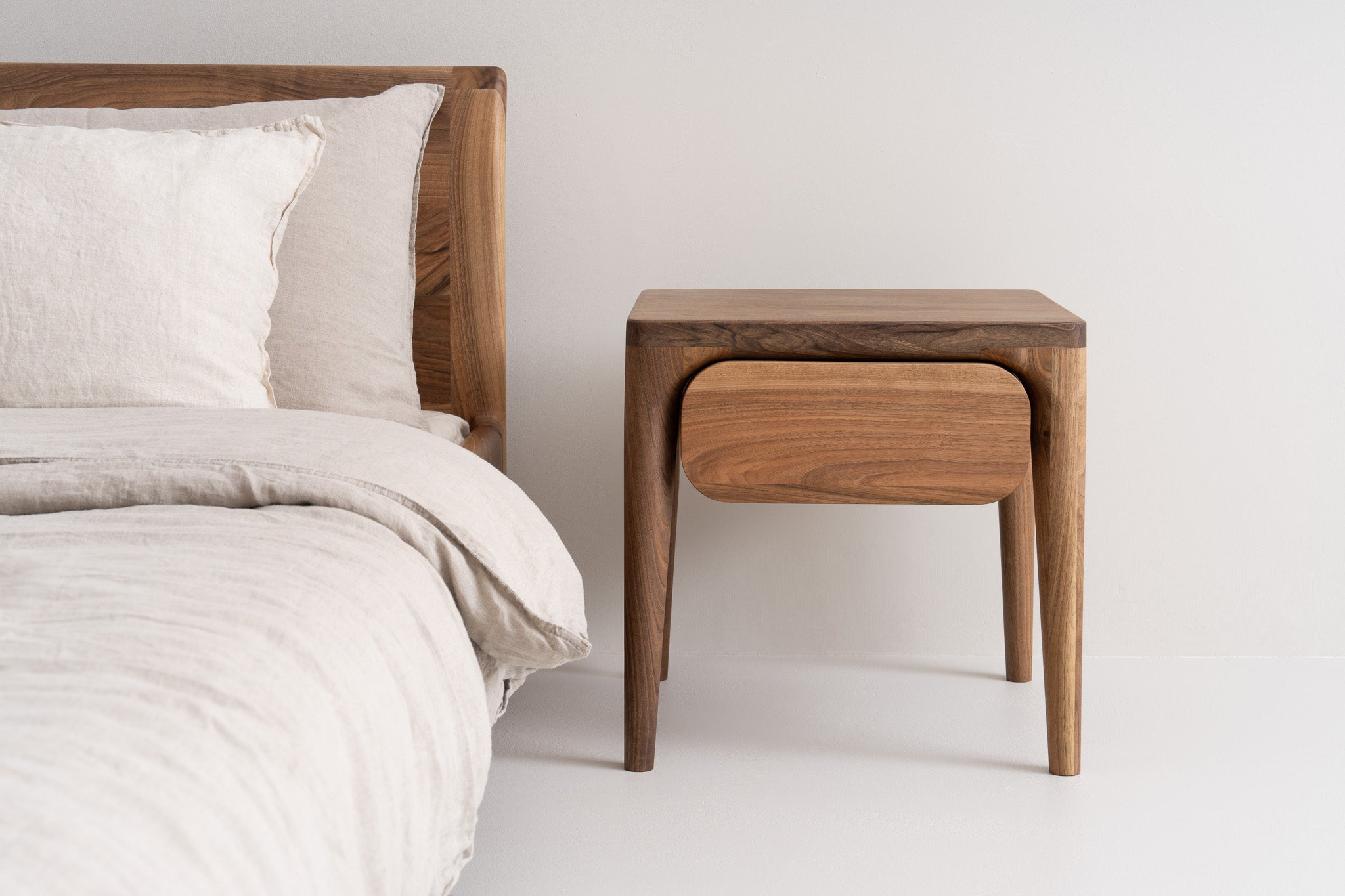 LÜNA | Side Table