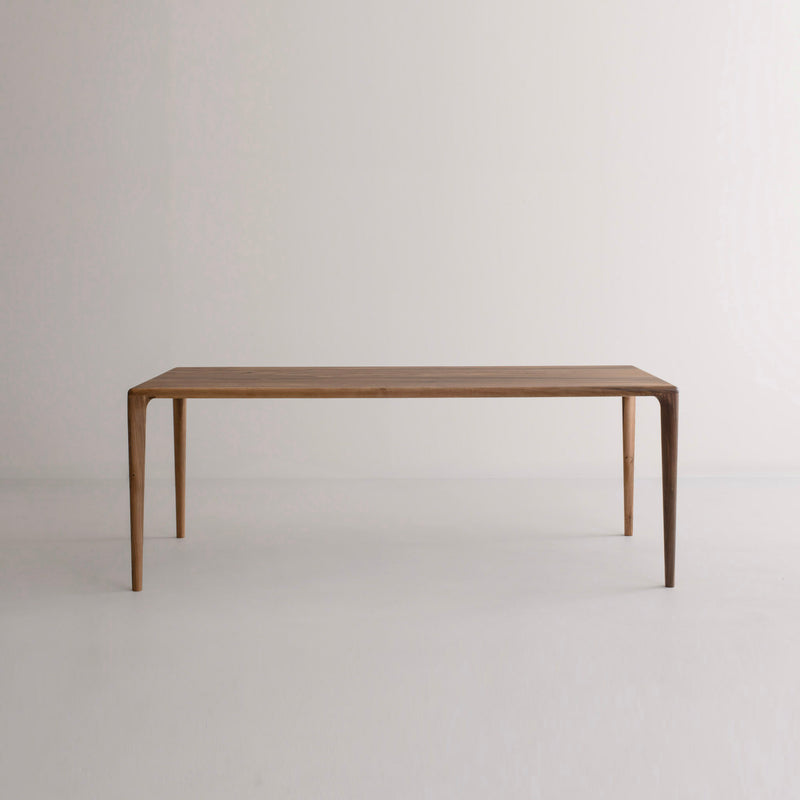 LÜNA | Table à manger 
