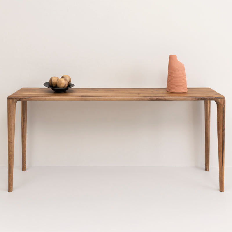 LÜNA Table Console 
