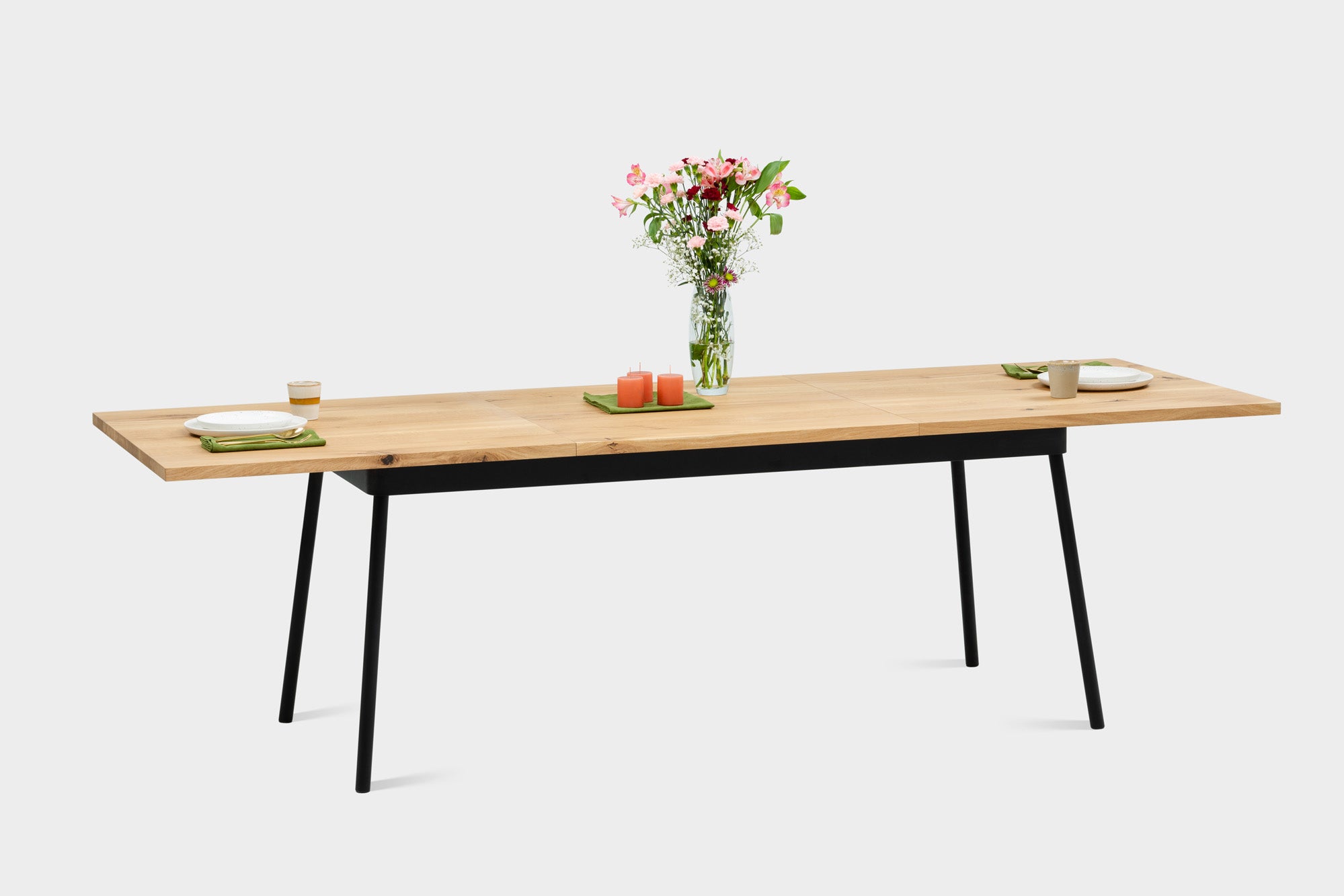 BUTTERCUP Eettafel