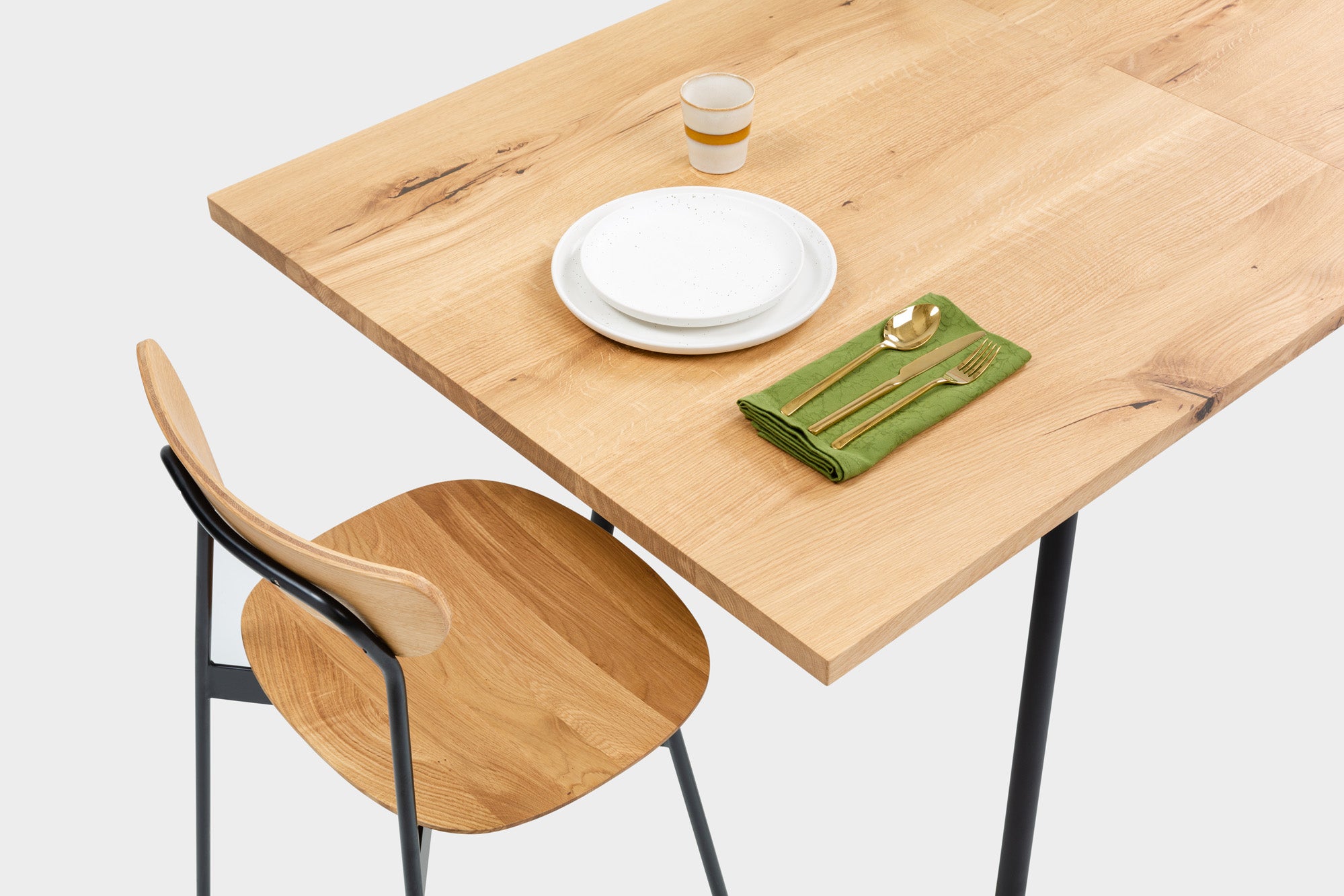 BUTTERCUP Eettafel