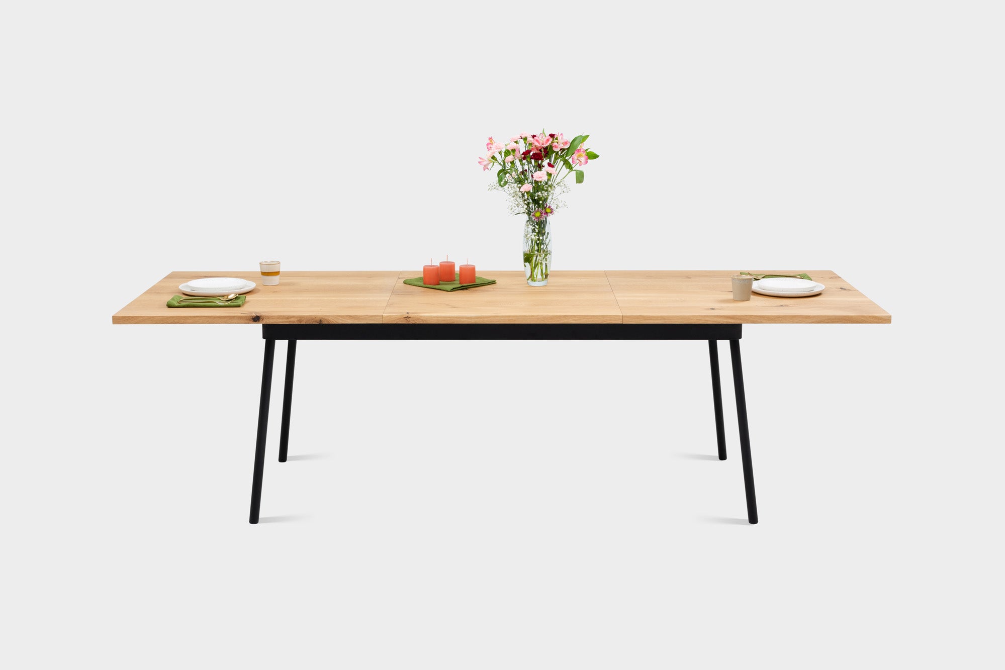 BUTTERCUP Eettafel